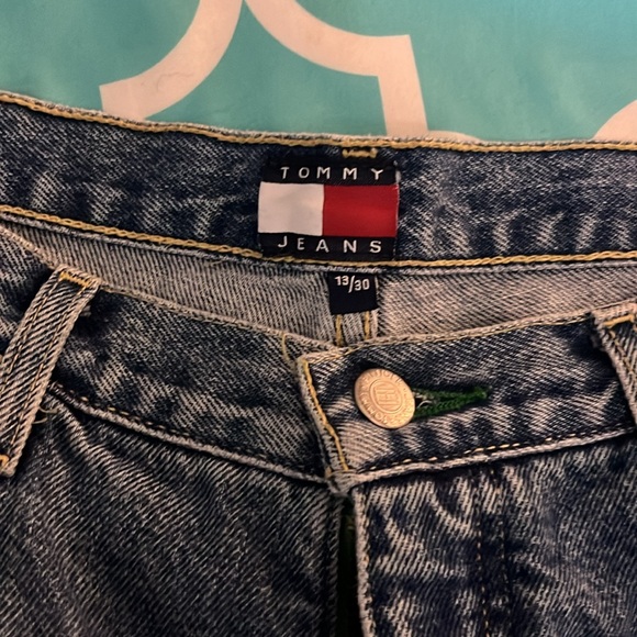 Tommy Hilfiger Jeans - Picture 3 of 3